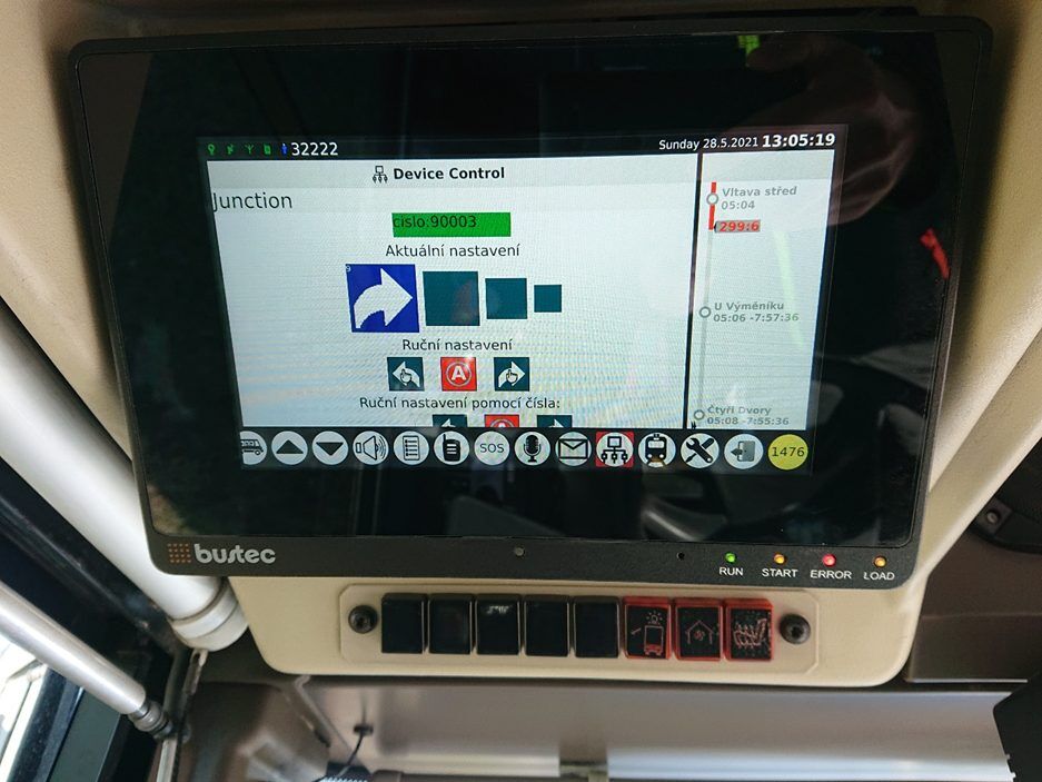 Ilustrační snímek palubní počítač bustec ve vozidle MHD